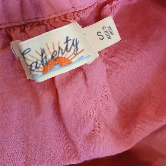 Faherty Carmel Eyelet Organic Cotton Top in pink size small - Picture 6 of 10